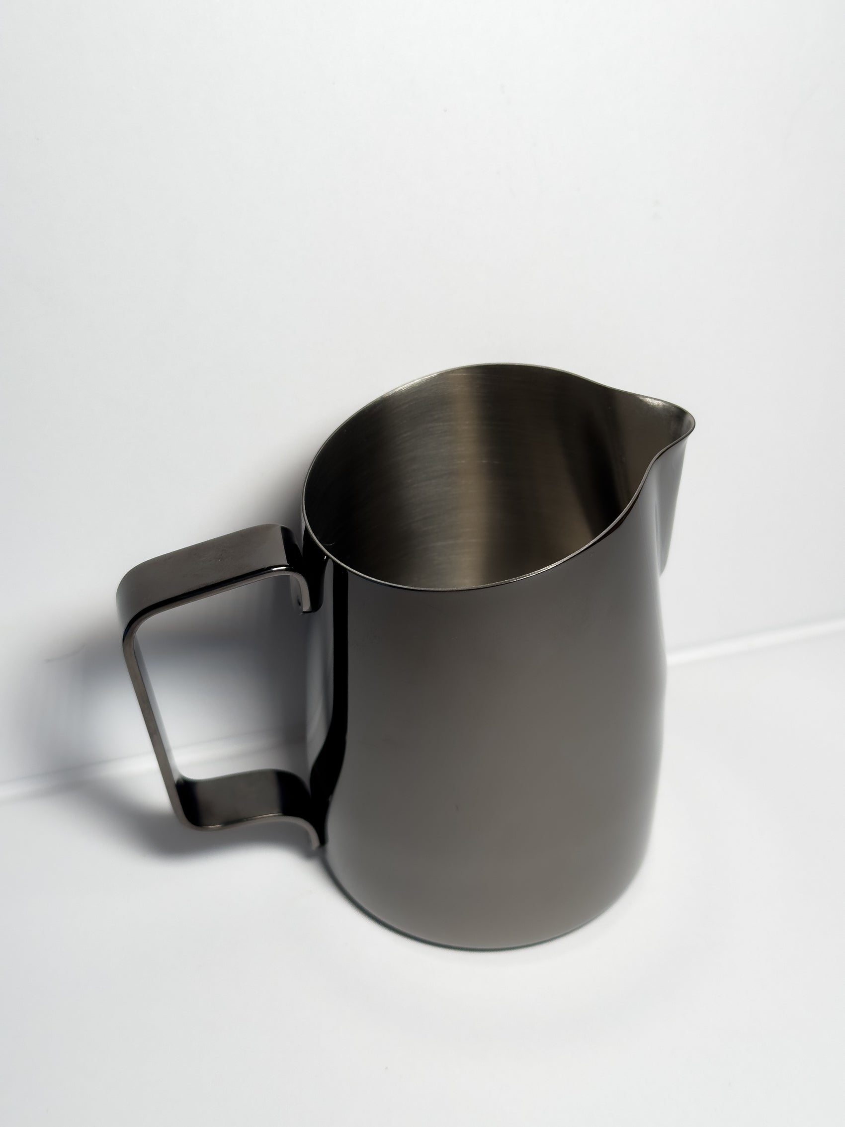 WPM 15 oz Sharp Spout Pitcher - Matte Black